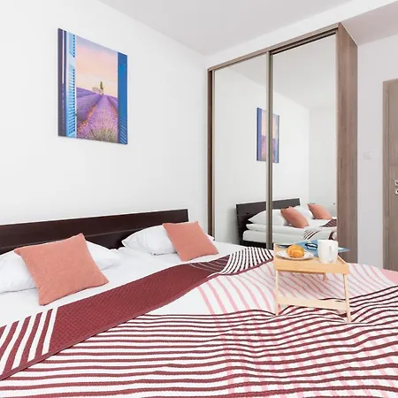 Kochanowskiego By Renters *