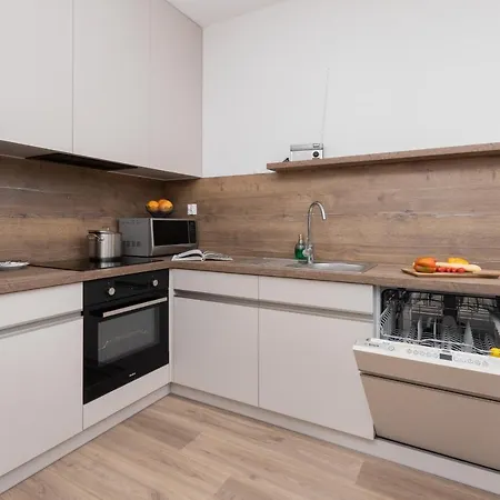 Kochanowskiego By Renters Apartment