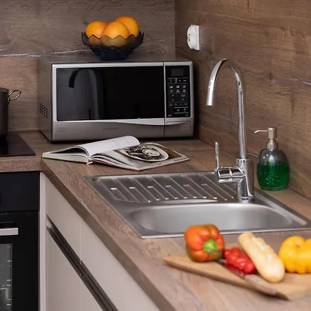 Kochanowskiego By Renters *