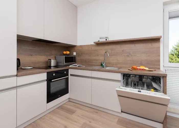 Kochanowskiego By Renters Apartment